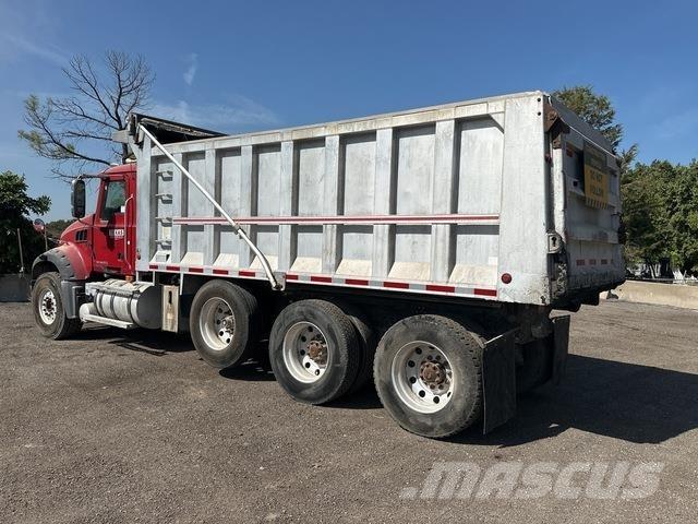 Mack GU713 Damperli kamyonlar