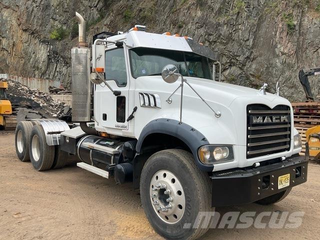Mack GU713 Çekiciler