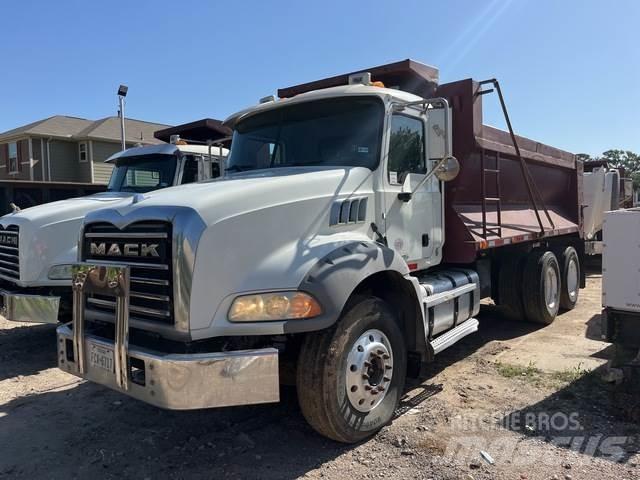 Mack GU813 Damperli kamyonlar