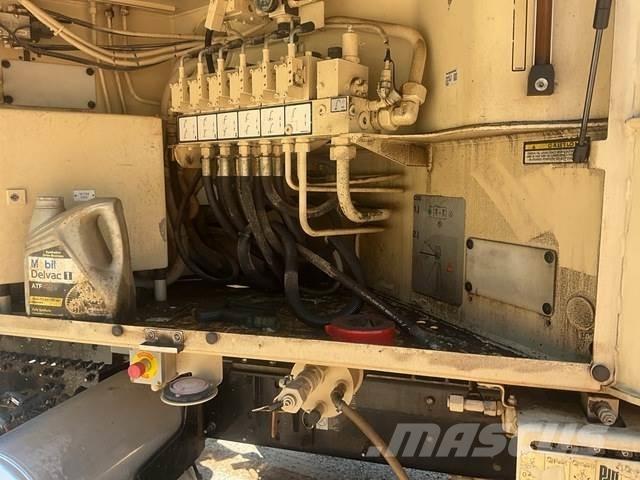 Mack GU813 Beton pompaları