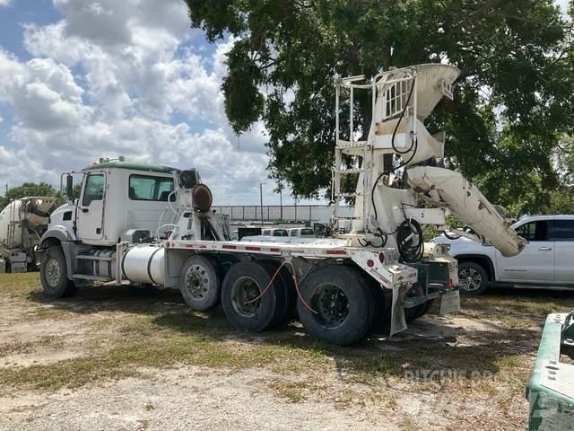 Mack GU813 Diger kamyonlar