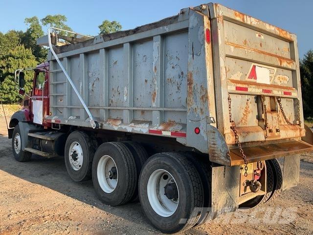 Mack GU813 Damperli kamyonlar