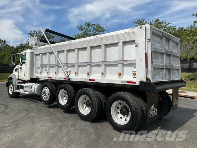 Mack GU813 Damperli kamyonlar