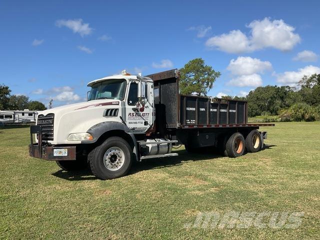Mack GU813 Damperli kamyonlar