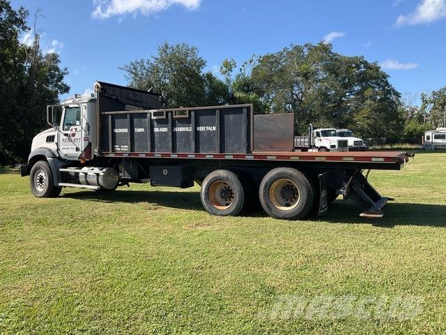 Mack GU813 Damperli kamyonlar