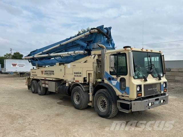 Mack MR Beton pompaları