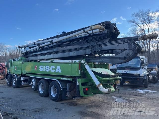 Mack MRU613 Beton pompaları