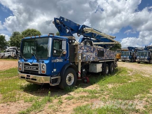 Mack MRU613 Beton pompaları