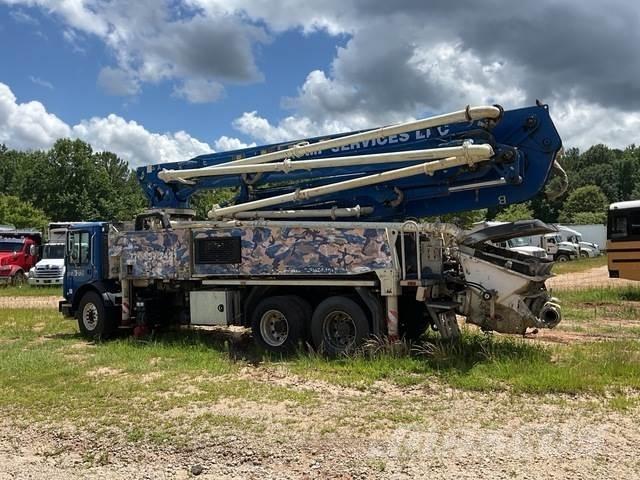 Mack MRU613 Beton pompaları