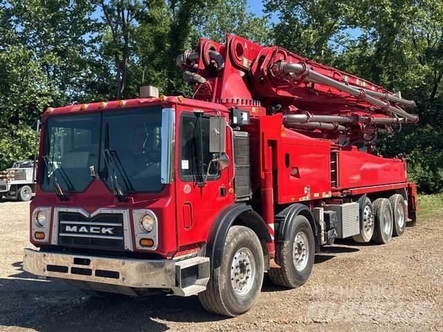Mack MRU613 Beton pompaları