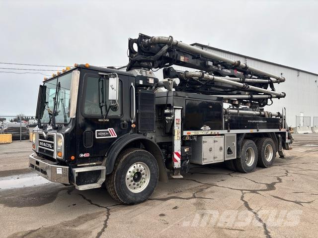 Mack MRU613 Beton pompaları