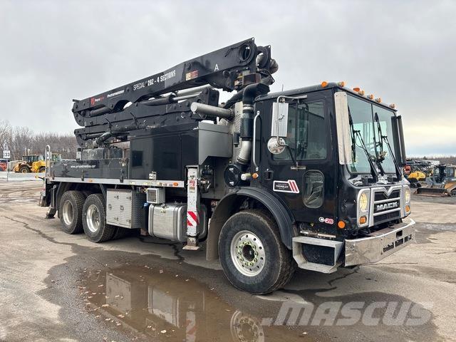 Mack MRU613 Beton pompaları