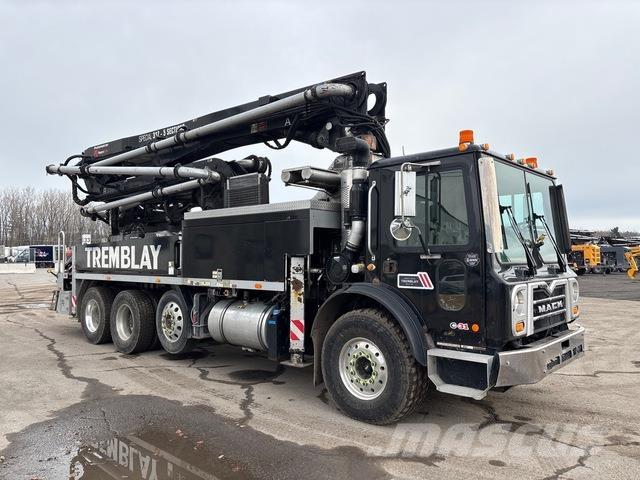 Mack MRU613 Beton pompaları