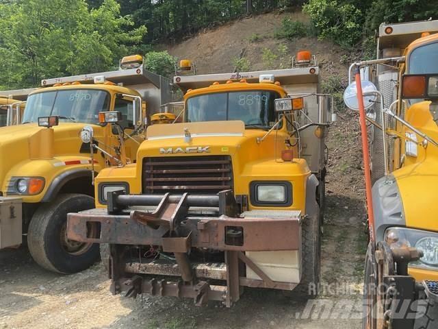 Mack RD600 Kar küreme biçaklari
