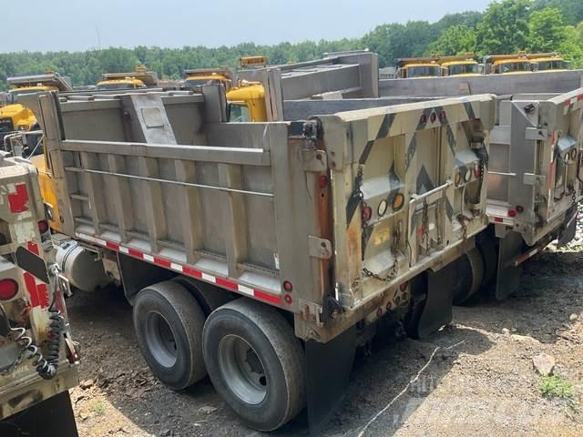 Mack RD688S Kum ve tuz serpiciler