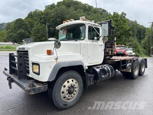 Mack RD688S Flatbed kamyonlar