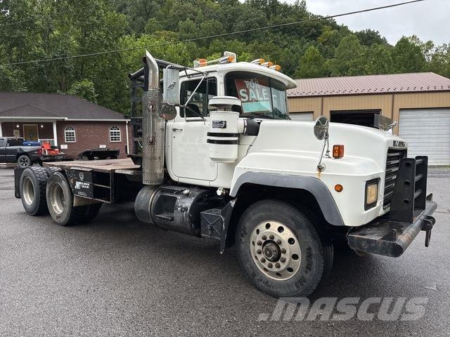 Mack RD688S Flatbed kamyonlar