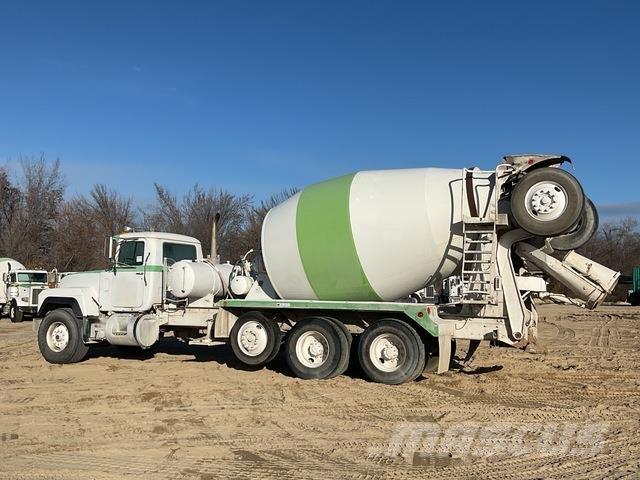 Mack RD690S Diger kamyonlar