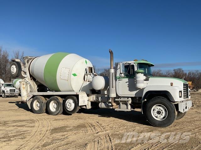 Mack RD690S Diger kamyonlar