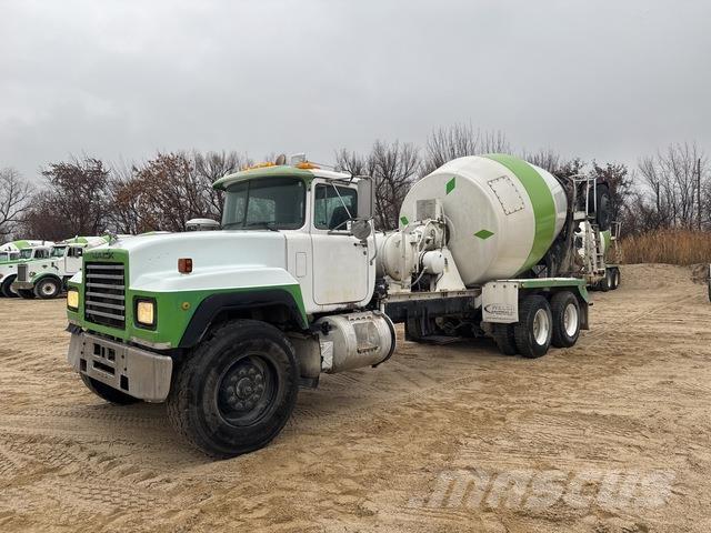 Mack RD690S Diger kamyonlar