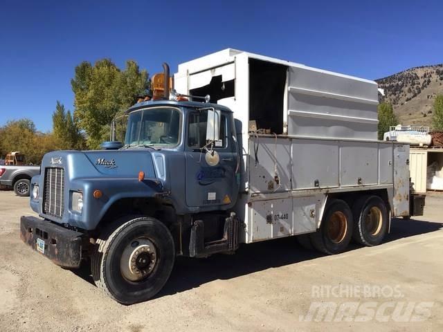 Mack U600 Belediye / genel amaçli araçlar