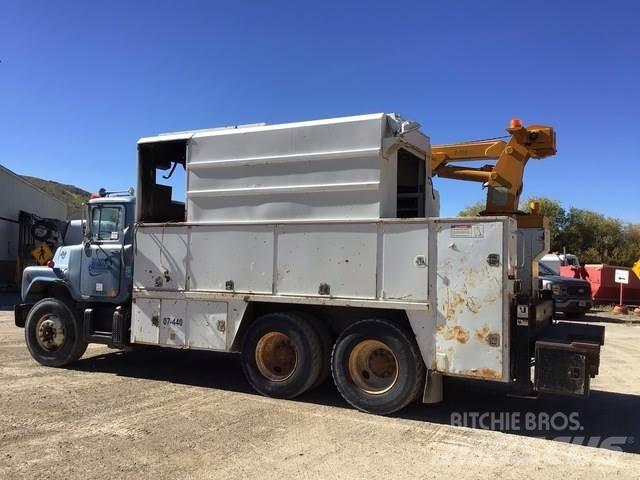 Mack U600 Belediye / genel amaçli araçlar