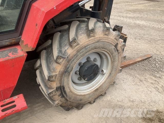 Manitou M26-4 Arazi tipi forklift