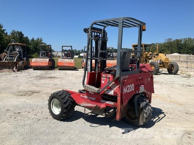 Moffett M5000 Teleskobik yükleyiciler