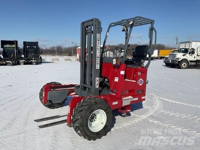 Moffett M55 Diger