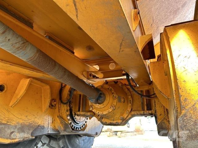 Moxy MT 41 Belden kirma kaya kamyonu