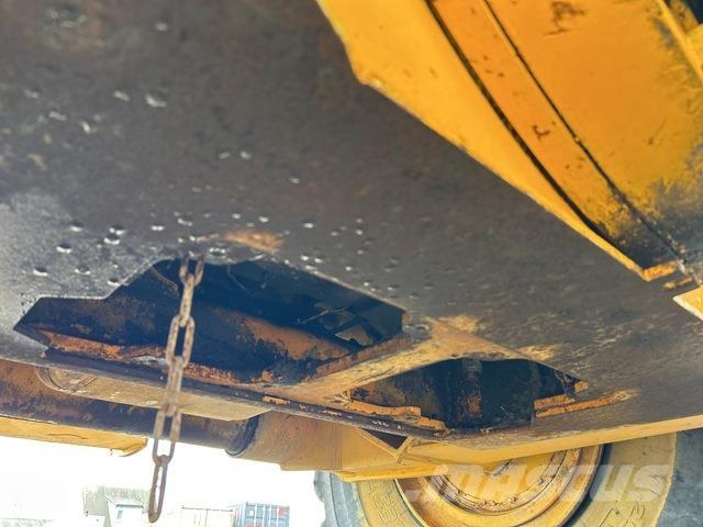 Moxy MT-41 Belden kirma kaya kamyonu