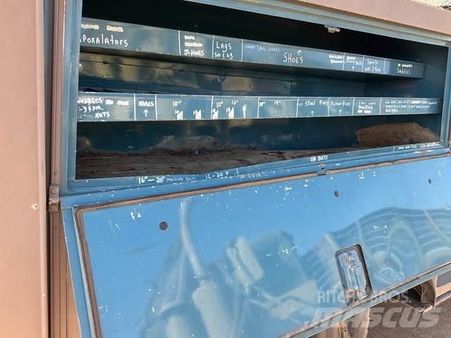 Navistar 4700 Araç üstü platformlar