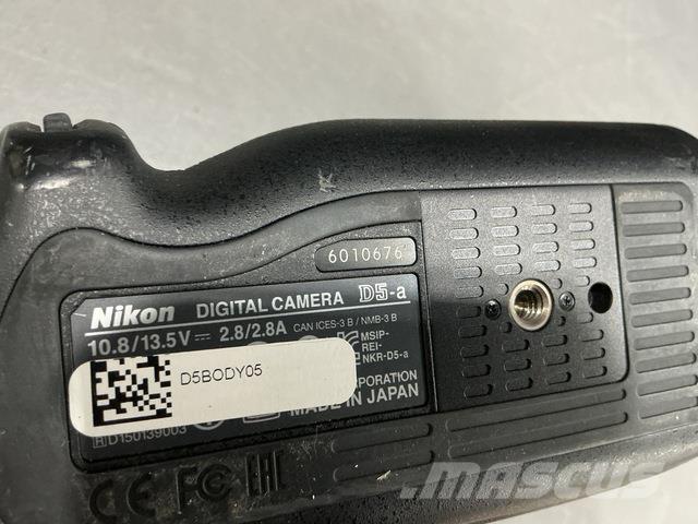  Nikon D5-a Diger
