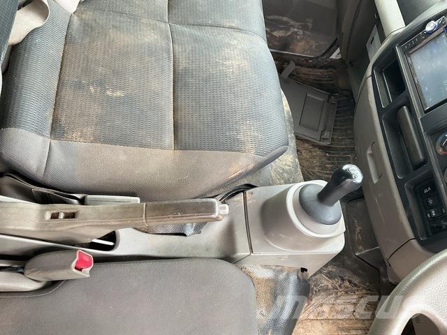 Nissan ATLAS Flatbed kamyonlar