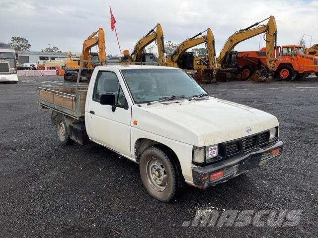 Nissan Navara Pikaplar
