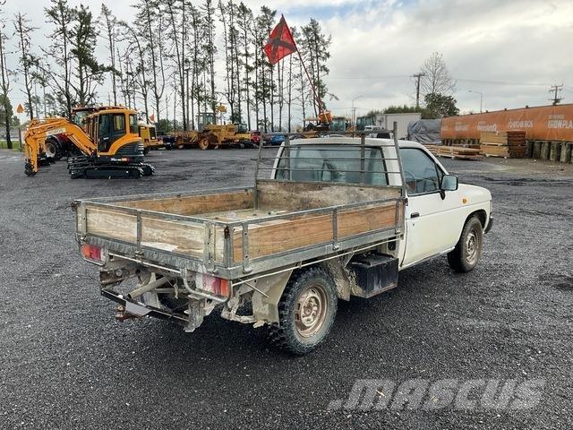 Nissan Navara Pikaplar