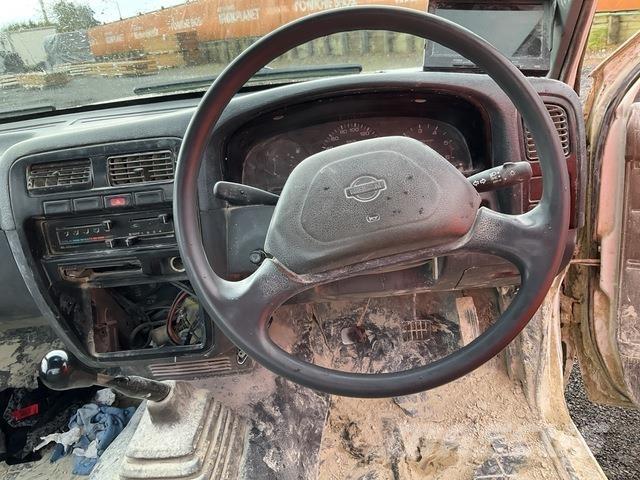 Nissan Navara Pikaplar