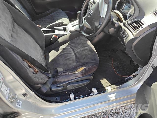 Nissan SYLPHY Otomobiller