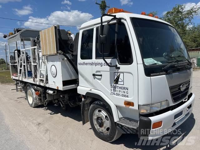 Nissan UD2300 Belediye / genel amaçli araçlar