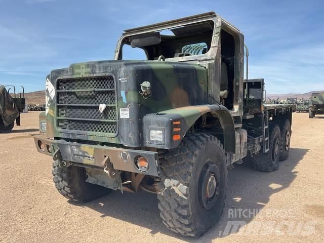 Oshkosh  Kapali kasa kamyonlar