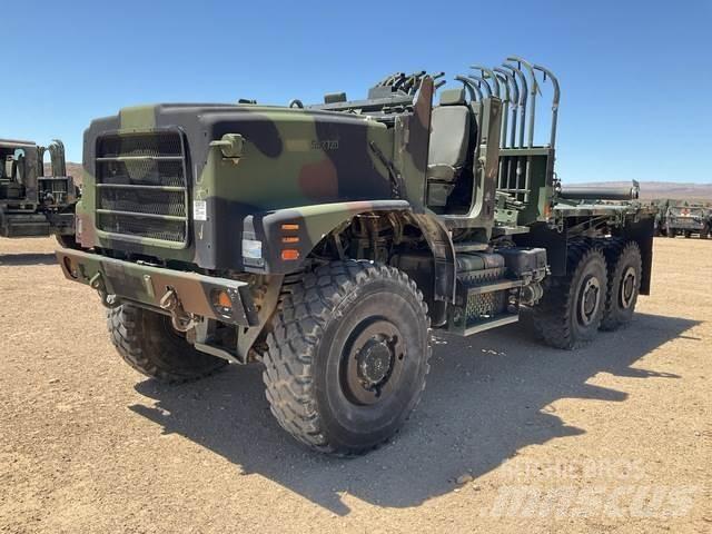 Oshkosh AMK23A1 Kapali kasa kamyonlar