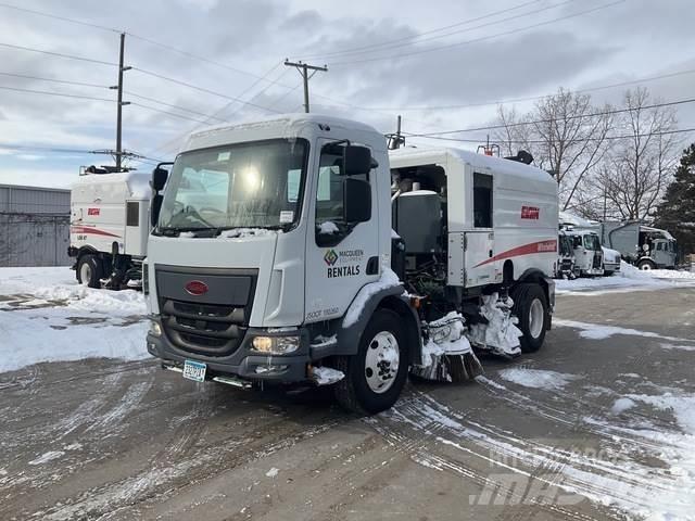 Peterbilt 220 Süpürme kamyonları