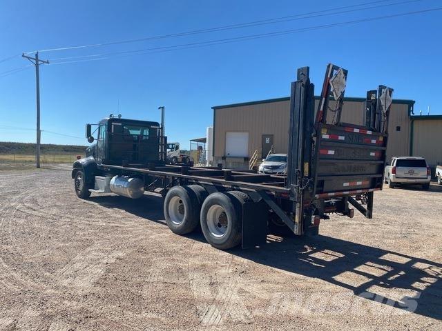 Peterbilt 330 Flatbed kamyonlar