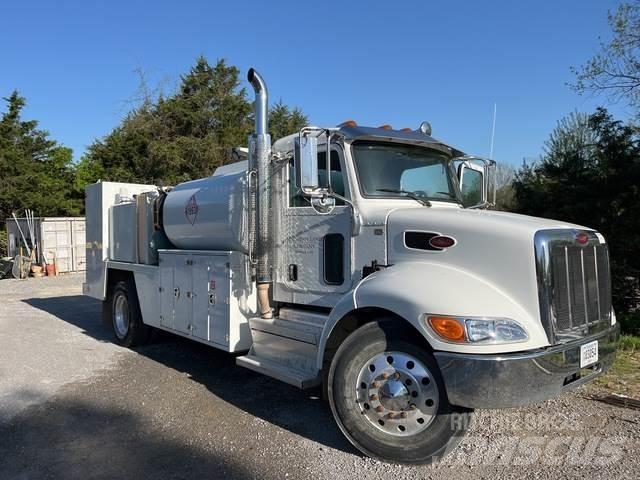 Peterbilt 337 Tankerli kamyonlar