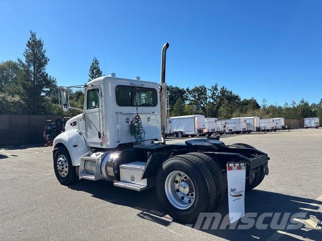 Peterbilt 337 Çekiciler