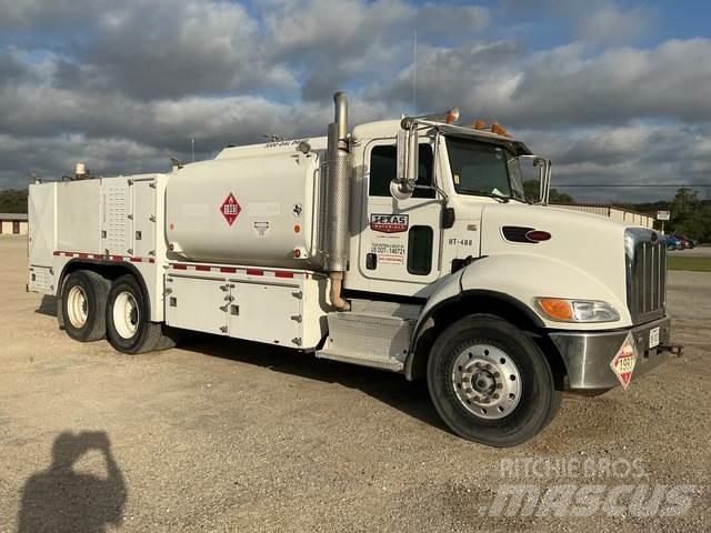 Peterbilt 348 Tankerli kamyonlar
