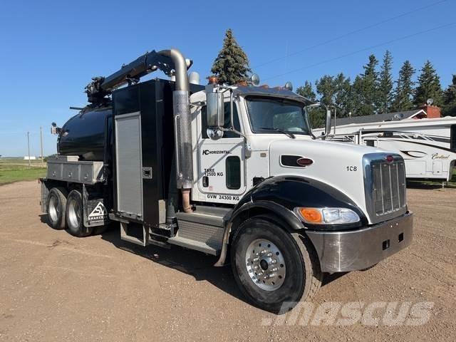 Peterbilt 348 Paletli ekskavatörler