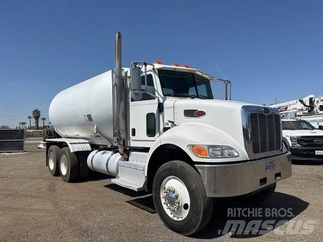Peterbilt 382 Tankerli kamyonlar