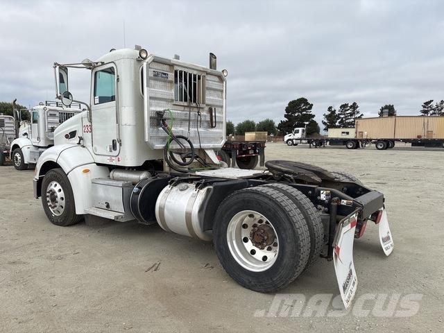 Peterbilt 384 Çekiciler