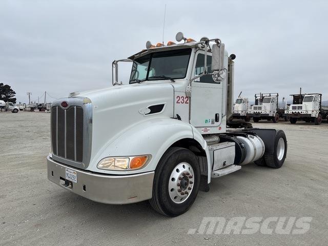 Peterbilt 384 Çekiciler